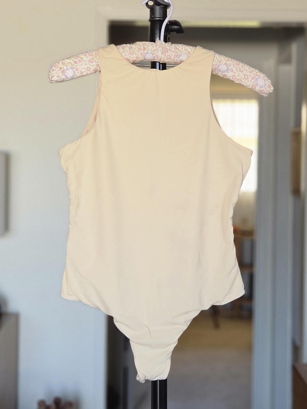 SKIMS Fits Everybody High Neck Thong Bodysuit Nude Size L